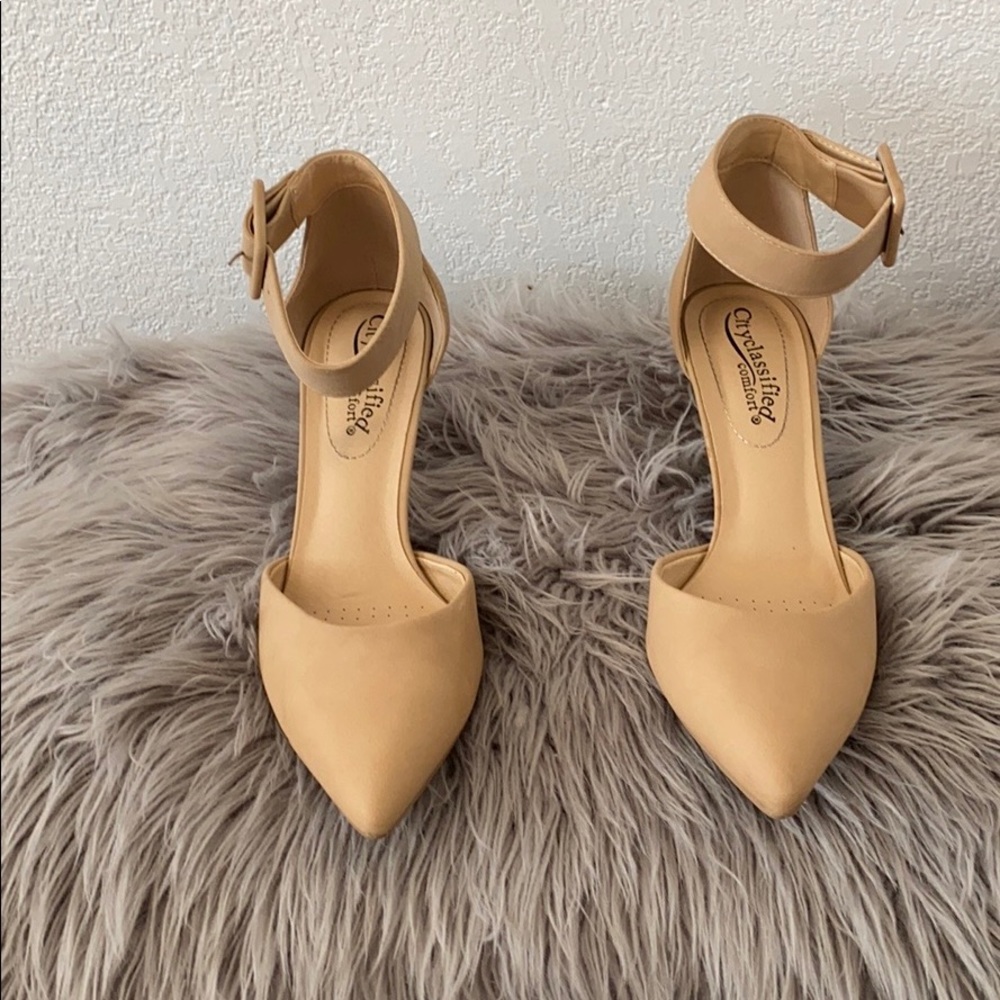 Tan High heels